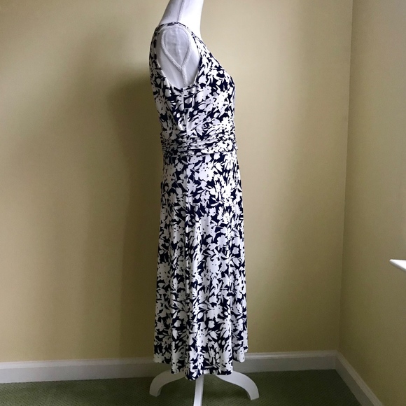 Chaps Shirred Waist Dress Size M Black & White - Picture 2 of 7